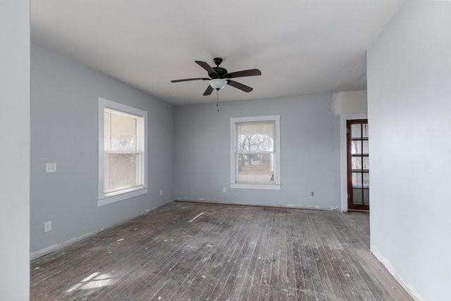 259 E Jefferson Street, Marshfield, MO 65706