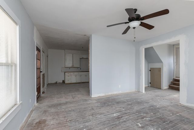 259 E Jefferson Street, Marshfield, MO 65706