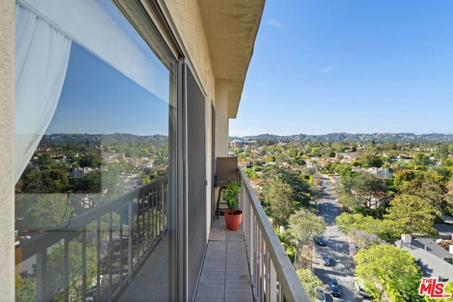 10751 Wilshire Boulevard 1206, Los Angeles, CA 90024