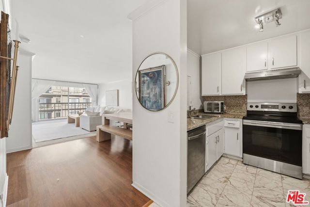 10751 Wilshire Boulevard 1206, Los Angeles, CA 90024