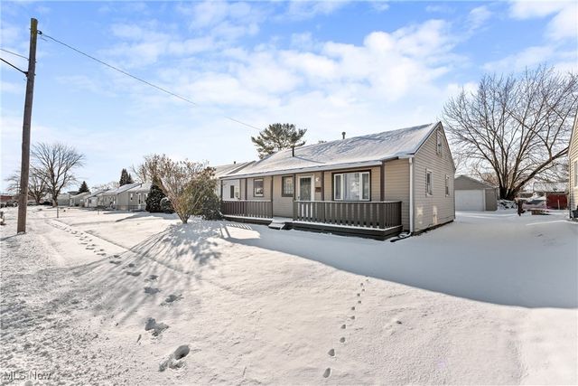 2103 Bollinger Avenue NE, Canton, OH 44705