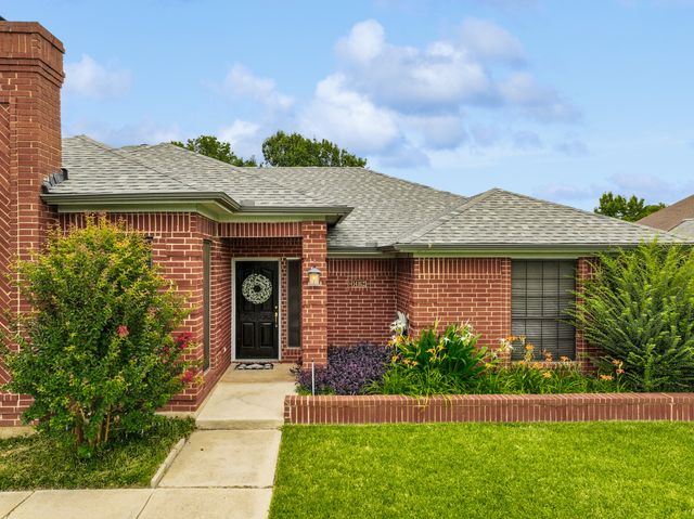 1416 Spyglass Drive, Mansfield, TX 76063