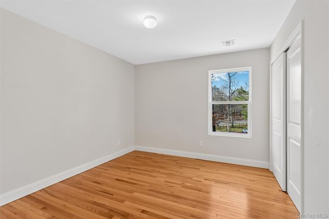 164 Chestnut Street, Mount Sinai, NY 11766