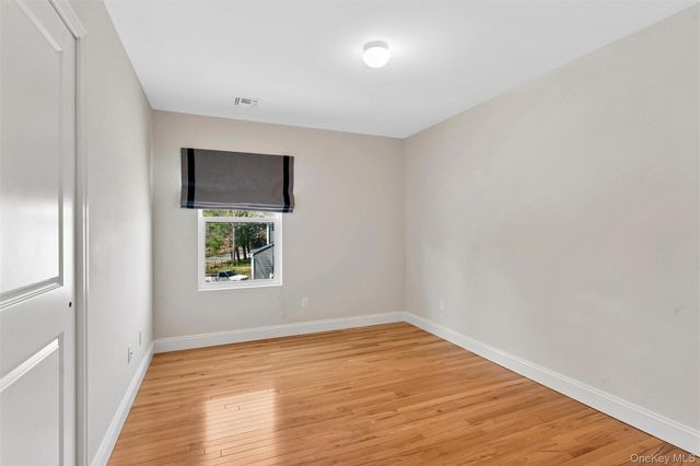 164 Chestnut Street, Mount Sinai, NY 11766