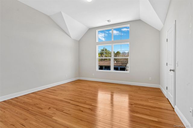 164 Chestnut Street, Mount Sinai, NY 11766
