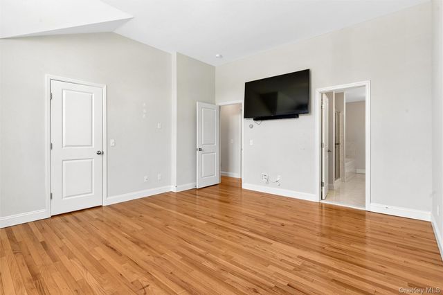 164 Chestnut Street, Mount Sinai, NY 11766