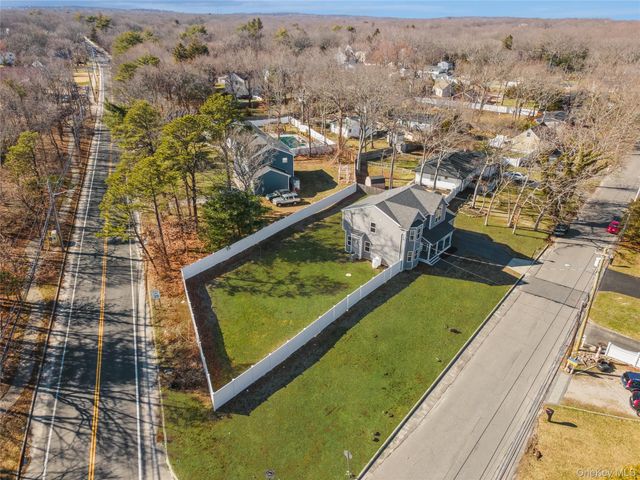 164 Chestnut Street, Mount Sinai, NY 11766