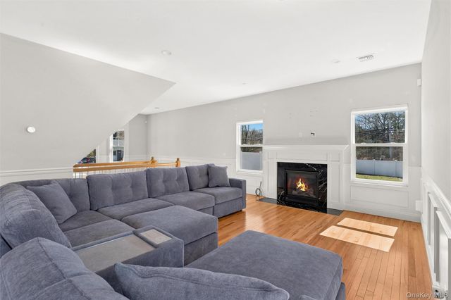 164 Chestnut Street, Mount Sinai, NY 11766