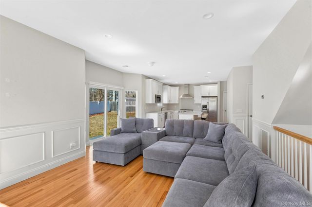 164 Chestnut Street, Mount Sinai, NY 11766