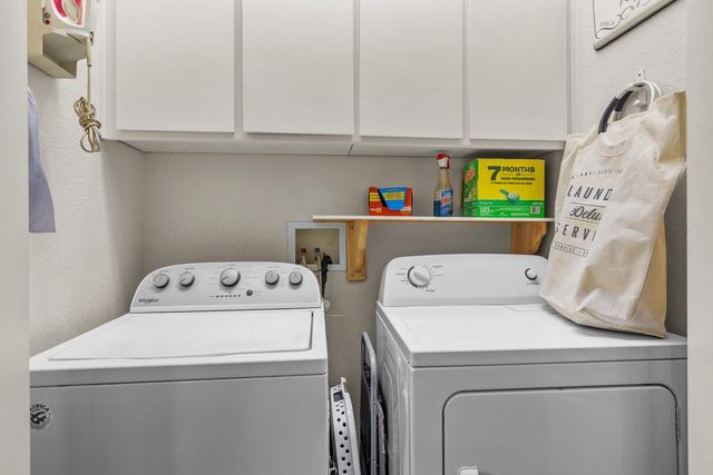 136 Woods Creek Dr, Oakdale, CA 95361