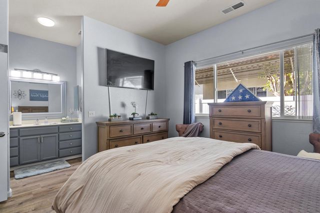 136 Woods Creek Dr, Oakdale, CA 95361