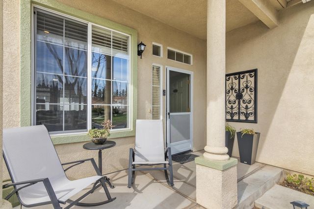 136 Woods Creek Dr, Oakdale, CA 95361