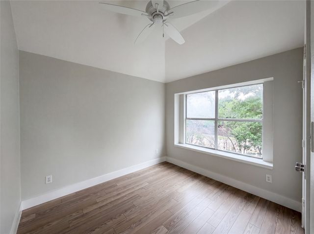 815 Ramblewood Drive, Lewisville, TX 75067