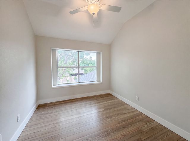815 Ramblewood Drive, Lewisville, TX 75067