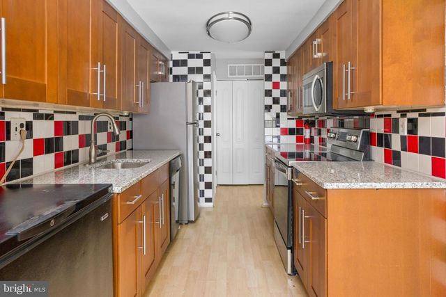 171 CYPRESS CT, Marlton, NJ 08053