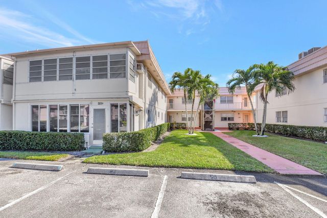 325 Saxony G, Delray Beach, FL 33446