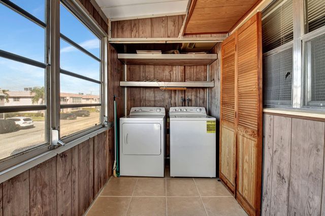 325 Saxony G, Delray Beach, FL 33446