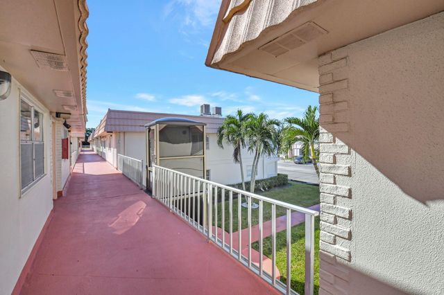325 Saxony G, Delray Beach, FL 33446