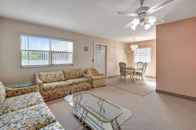 325 Saxony G, Delray Beach, FL 33446