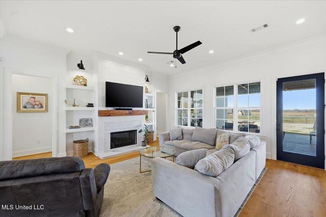 735 Cotton Creek Trail, Brandon, MS 39047