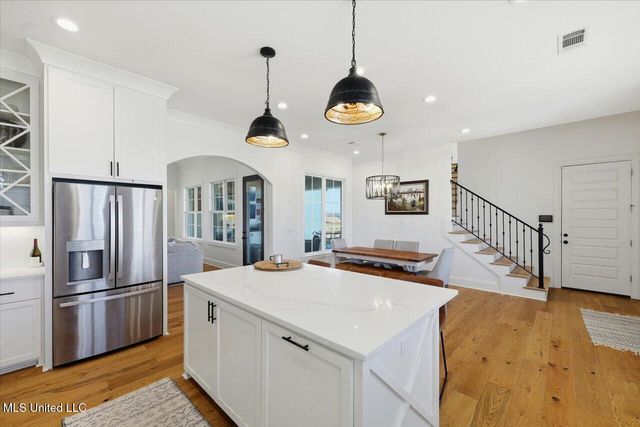 735 Cotton Creek Trail, Brandon, MS 39047