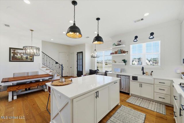 735 Cotton Creek Trail, Brandon, MS 39047