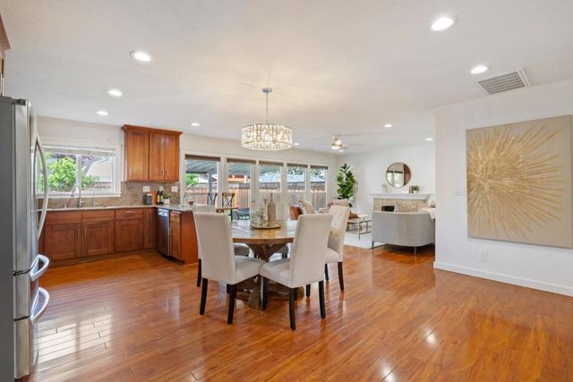 1027 Grape Avenue, Sunnyvale, CA 94087