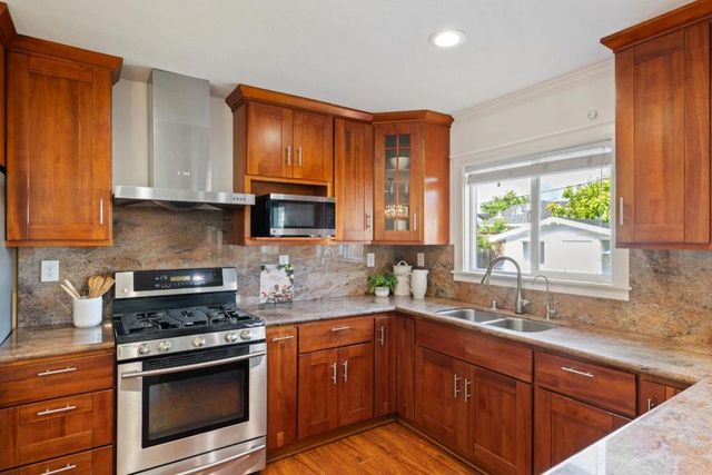 1027 Grape Avenue, Sunnyvale, CA 94087