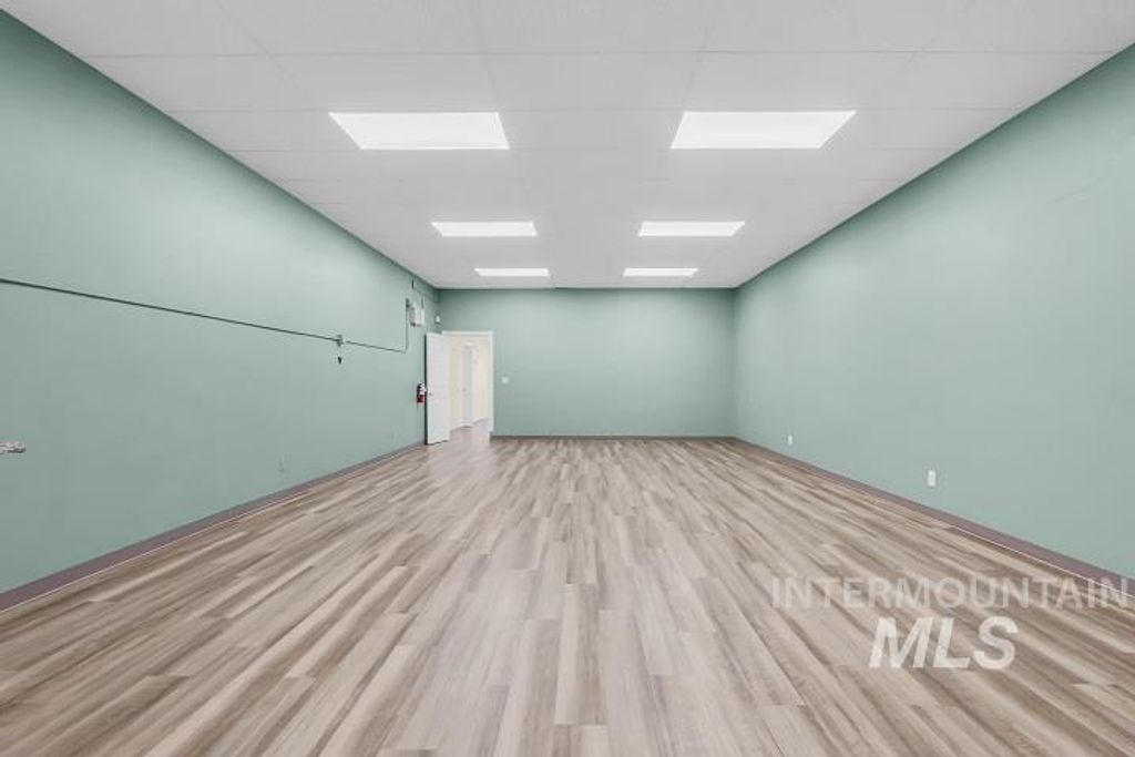 6734 W State Street, Garden City, ID 83714 photo 13