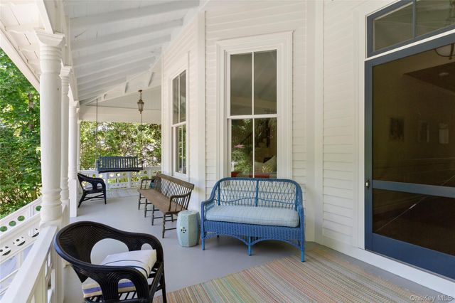 11 Prospect Avenue, Shelter Island Heights, NY 11965