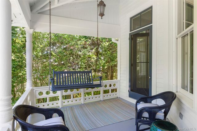 11 Prospect Avenue, Shelter Island Heights, NY 11965