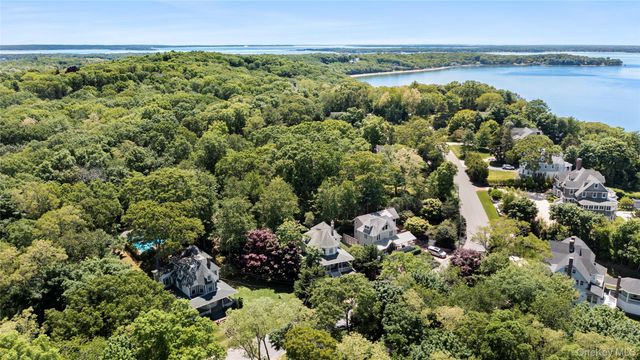 11 Prospect Avenue, Shelter Island Heights, NY 11965