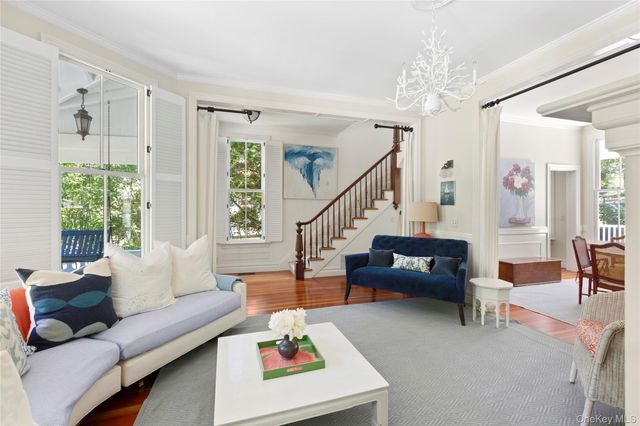 11 Prospect Avenue, Shelter Island Heights, NY 11965