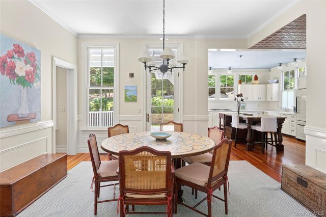 11 Prospect Avenue, Shelter Island Heights, NY 11965