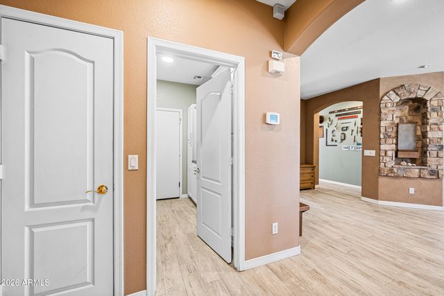 9129 W YUKON Drive, Peoria, AZ 85382