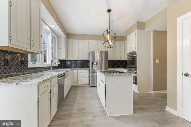 4291 LAWNVALE DR, Gainesville, VA 20155