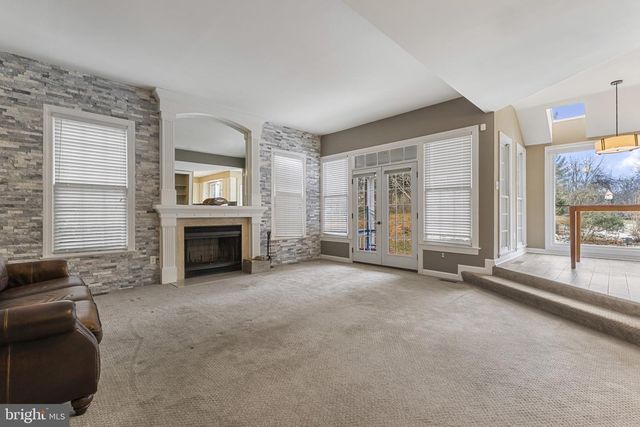 4291 LAWNVALE DR, Gainesville, VA 20155