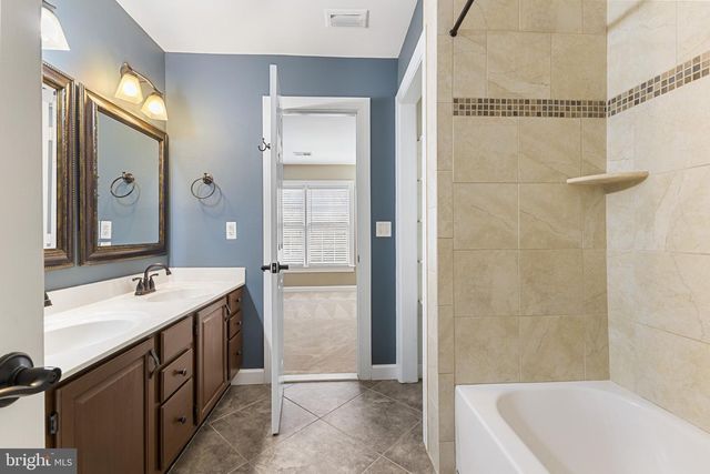 4291 LAWNVALE DR, Gainesville, VA 20155