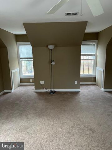 4291 LAWNVALE DR, Gainesville, VA 20155