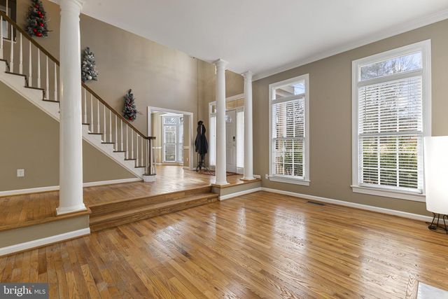 4291 LAWNVALE DR, Gainesville, VA 20155