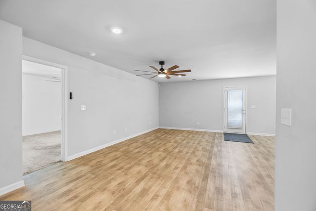 141 N Meadows Ridge Drive, Grantville, GA 30220