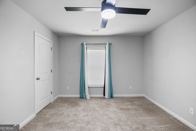 141 N Meadows Ridge Drive, Grantville, GA 30220
