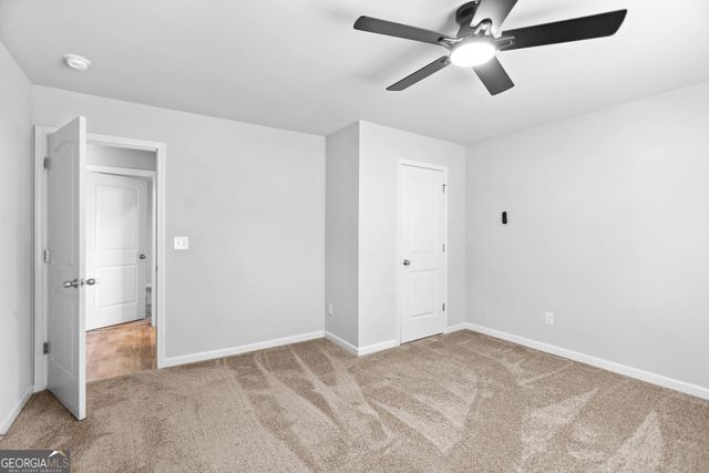 141 N Meadows Ridge Drive, Grantville, GA 30220