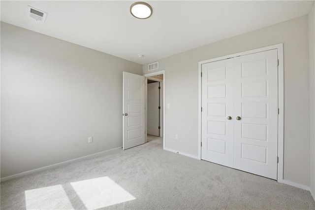 1421 S 4th Street E, Louisburg, KS 66053