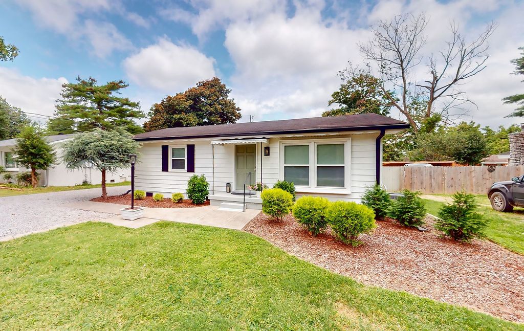 1253 Chickering Dr, Franklin, TN 37064