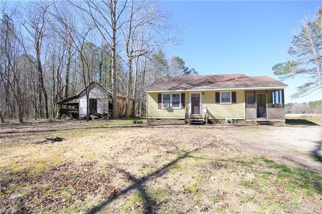 13474 Hatchers LN, Smithfield, VA 23430