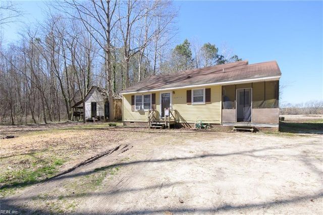 13474 Hatchers LN, Smithfield, VA 23430