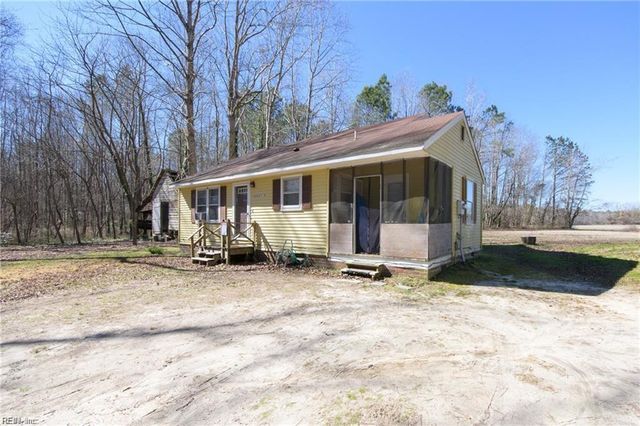 13474 Hatchers LN, Smithfield, VA 23430