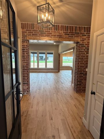 5688 E 137th Street N, Collinsville, OK 74021