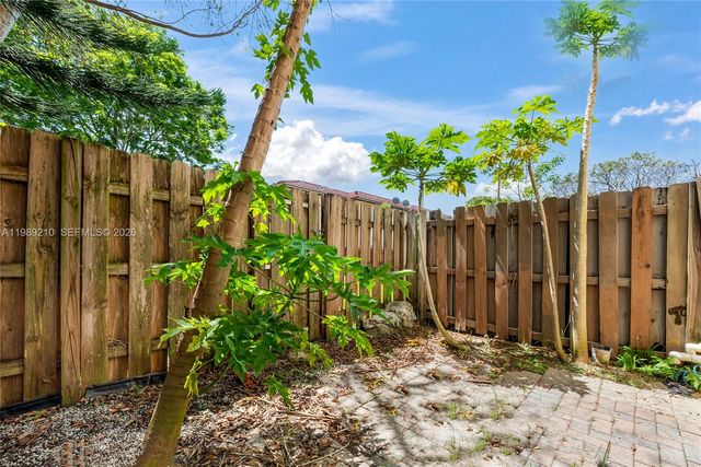 3360 NE 14th Dr 107-30, Homestead, FL 33033